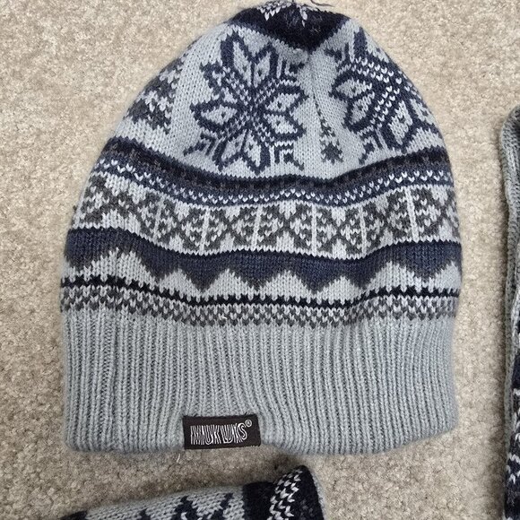 Muk Luks Snowflake Fair Isle 4 Piece Beanie Hat Fingerless Gloves Infinity Scarf - Picture 2 of 5